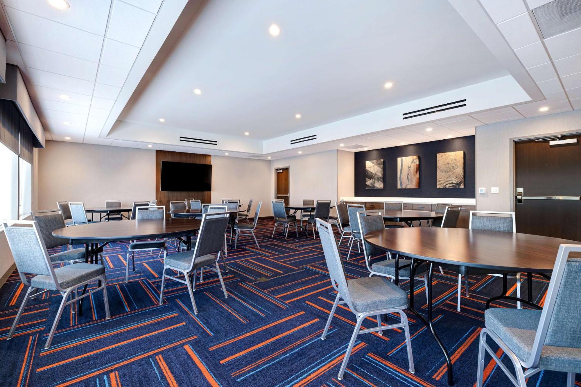 Hampton Inn Crown Point, In Exteriér fotografie
